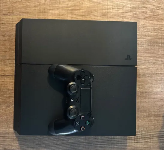 PlayStation 4 500GB