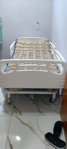 CAMA HOSPITALAR MOTORIZADA 