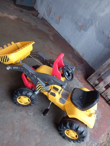 Trator Escavadeira infantil