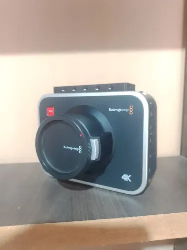 Blackmagic 4k production cinema