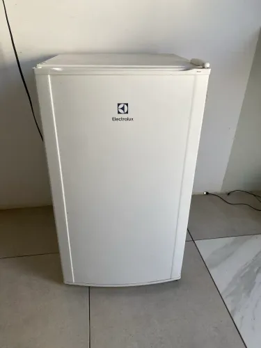 Frigobar eletrolux re 120