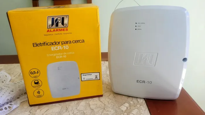 Eletrificador de cerca JFL ECR-10