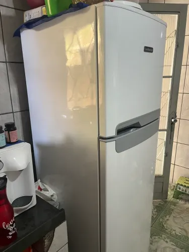Geladeira continental 270 litros
