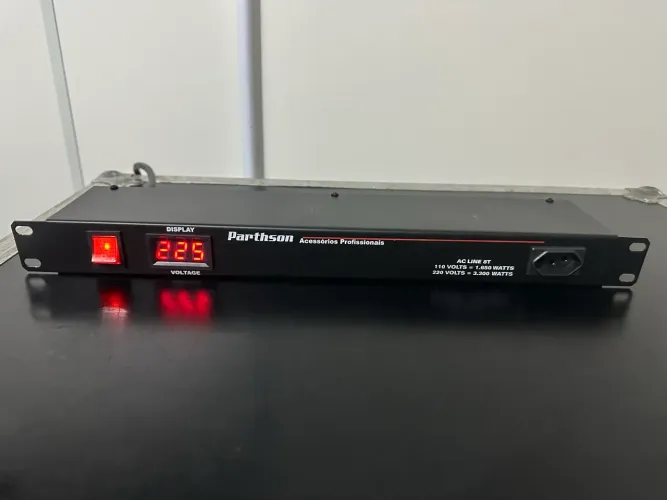 Régua de energia para rack com voltímetro