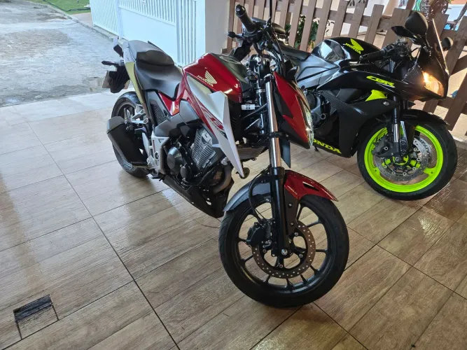 Cb 300 f twister 2026/26 com 1400 km