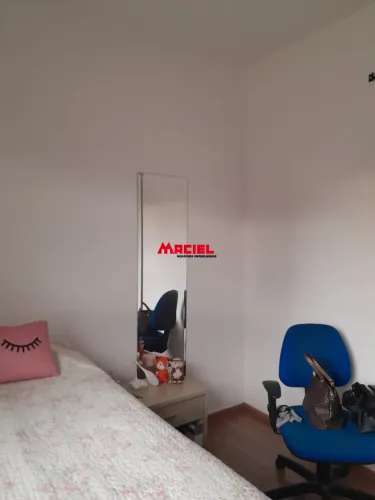 apartamento ótima localização próximo de comércio e geral,com box nos banheiros moveis pla
