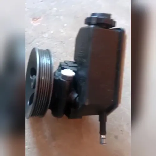 Bomba de direção hidráulica do Vectra 98 usada 