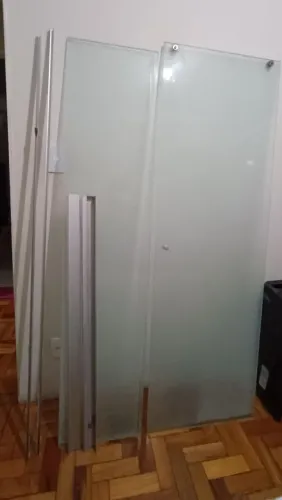 Vidro usado para box de banheiro