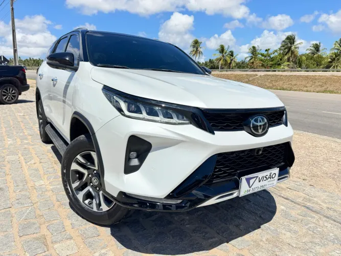 Toyota Hilux SW4 Diamond 2.8 TB 4X4 Die. Aut. 2024