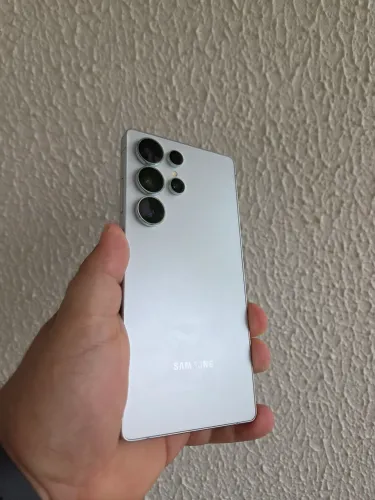 Samsung Galaxy S25 Ultra ZERO / NA CAIXA EM ATE 6X SEM JUROS Aceito troca