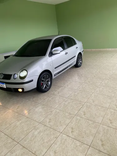 Volkswagen Polo Sedan 1.6 MI Total Flex 8V 4P 2005