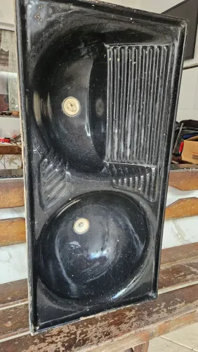 Tanque de lavar roupas com 2 bacias