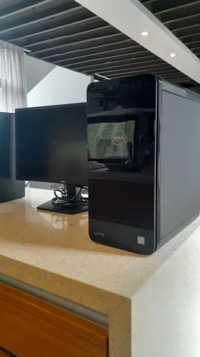 Desktop Dell XPS 8930 praticamente novo