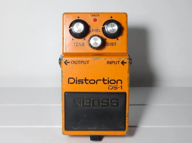 Pedal De Efeito Distorção Boss Distortion Ds-1