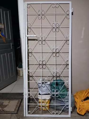 Grade de ferro pra porta