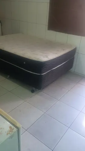 Cama de casal - colchão e vase
