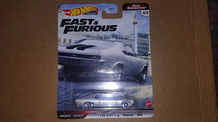 Hot Wheels 70 Chevy Nova SS Premium Velozes e Furiosos