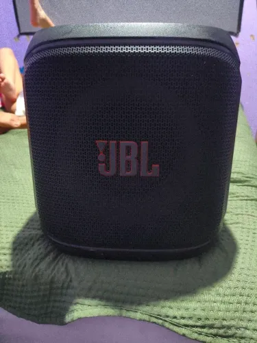 Caixa JBL, partybox acompanha 2 microfone funcionando perfeitamente