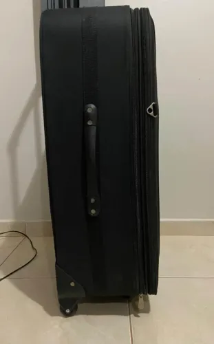 Mala Stradda Travel Line 23 kg em ótimo estado