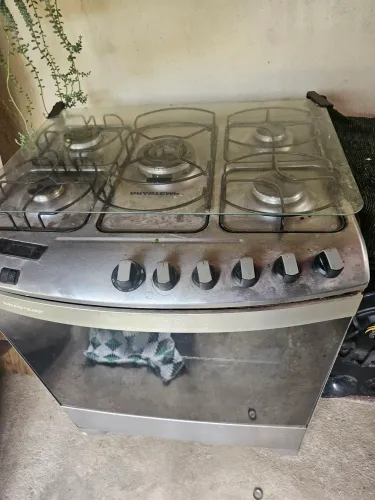 Vende se um fogão Brastemp 5 bocas