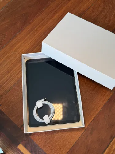iPad 11 128GB com garantia Apple prateado