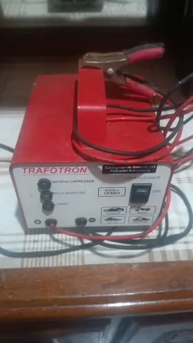 Carregador de bateria portátil.