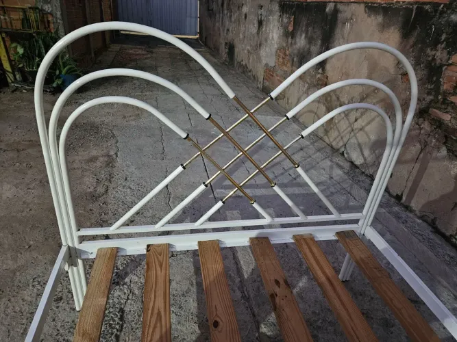 Cama tubular