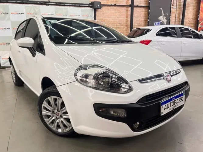 Fiat Punto Attractive 1.4 Fire Flex 8V 5P 2016