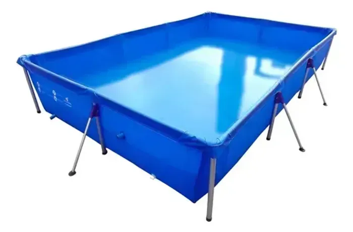 Piscina retangular da marca Botafogo de 4 mil litros. Está com o lacre de fábrica.