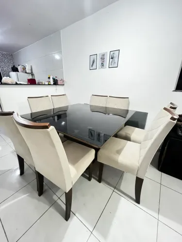 Mesa 8 cadeiras 