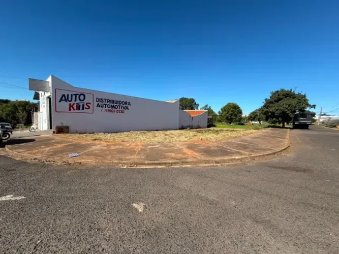 Terreno de esquina no Cambuy | 525m² | Plano