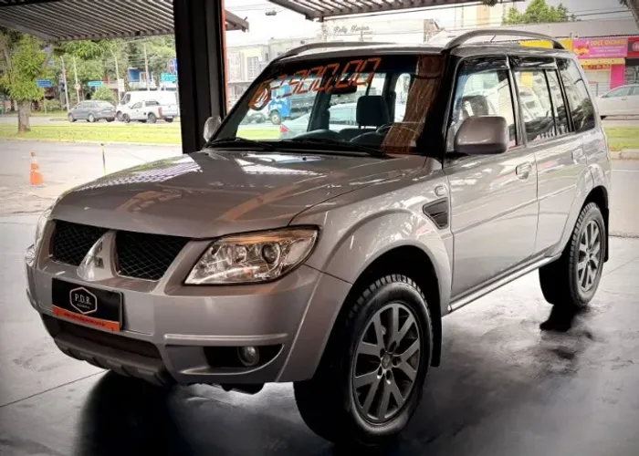 Mitsubishi Pajero TR4 2.0 Flex 16V 4X2 Mec. 2013