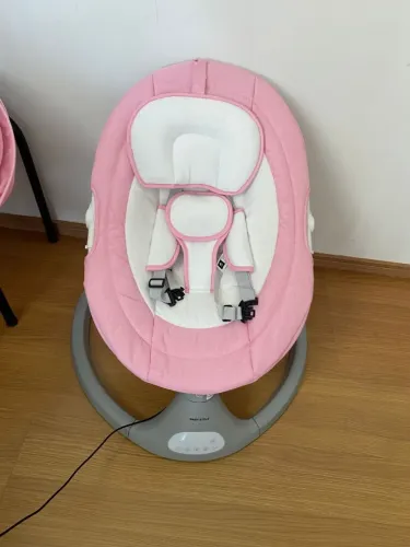 Cadeirinha de balanço automática
