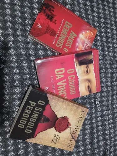Trilogia Dan Brown: O Código da Vinci, Anjos e Demônios e O Símbolo perdido