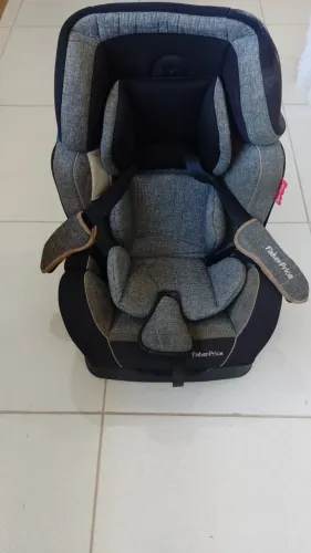  Vendo cadeira infantil de automóvel sem nova da Fischer-Price