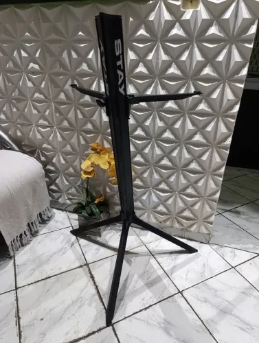 Slim preta novinha pra teclados musicais ZAP *24
