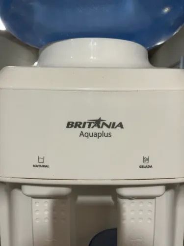 Bebedouro de galão Britânia 