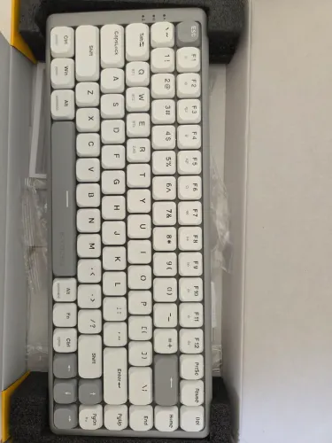 Teclado mecânico E-yooso Z84 perfil baixo tri mode