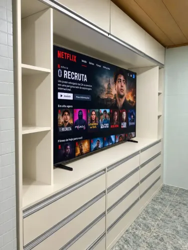 Móvel planejado mais tv de 75"