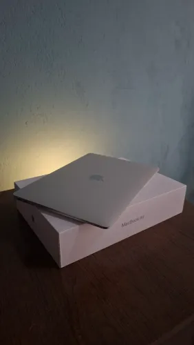 MacBook M1 8GB/256GB