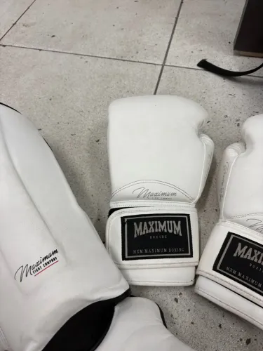 KIT LUVAS + CANELEIRA MAXIMUM - BRANCA