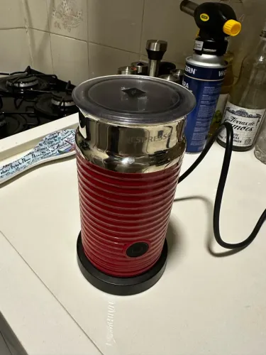 Espumador de leite Nescafé