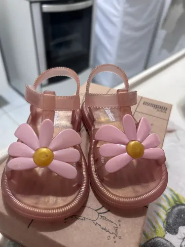 Sandália Melissa, tamanho 20/21