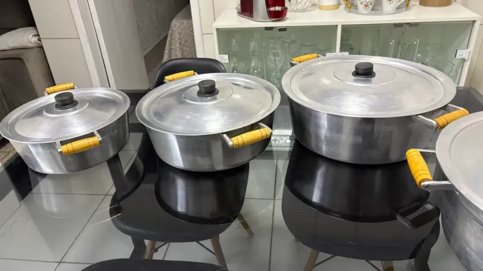 Panelas de alumínio batido