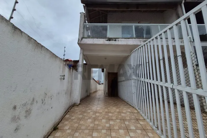 CASA PARA ALUGAR NO JARDIM RIBAMAR sobreposta (térrea)