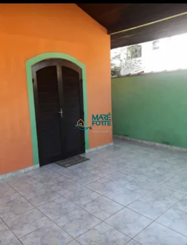 Casa com Piscina no Centro de Ubatuba SP
