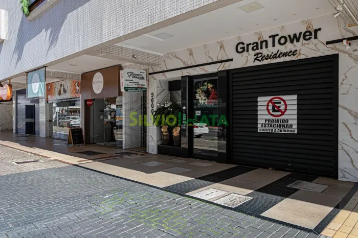 EXCELENTE APARTAMENTO NO ED. GRAN TOWER, PARA MORAR NO NOVO CENTRO, ZONA 07.