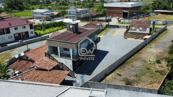 Sobrado no Bairro Escolinha em Guaramirim, SC