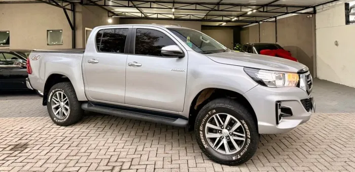 Toyota Hilux CD SRV 4X4 2.8 TDI Diesel Aut. 2019