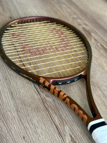 Raquete Wilson Pro Staff X (Usada um mês por atleta profissional)